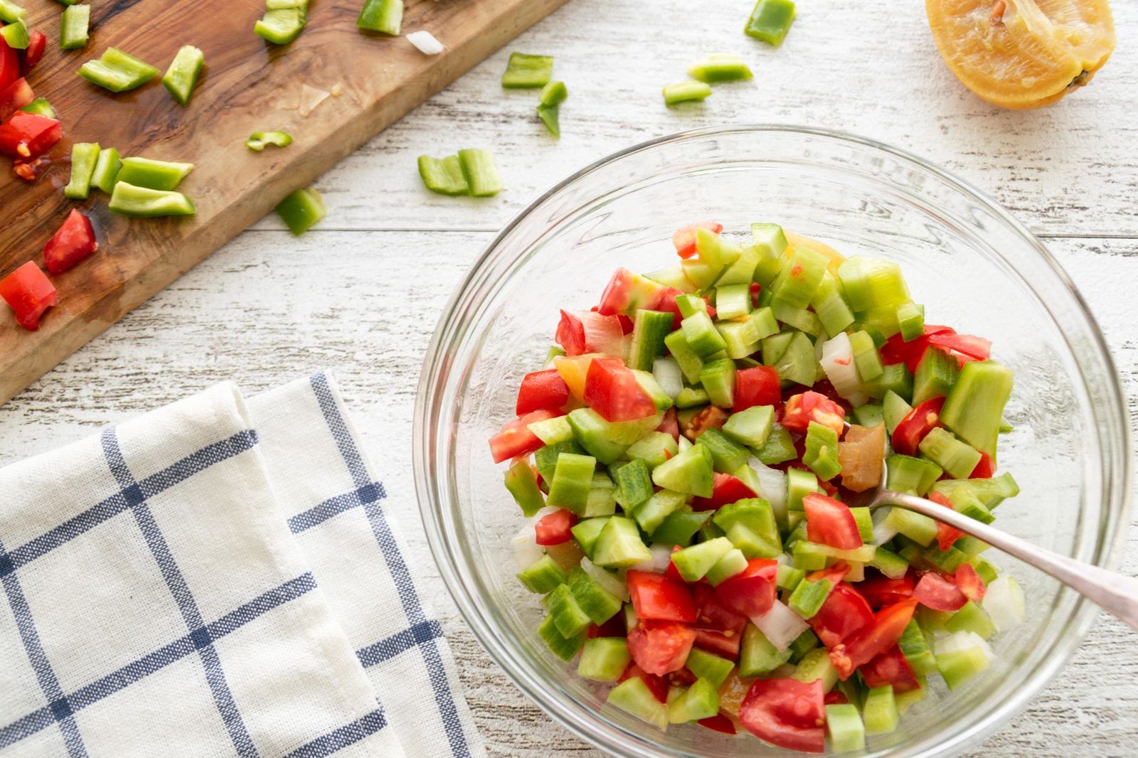 Bowl of freshly chopped vegetables